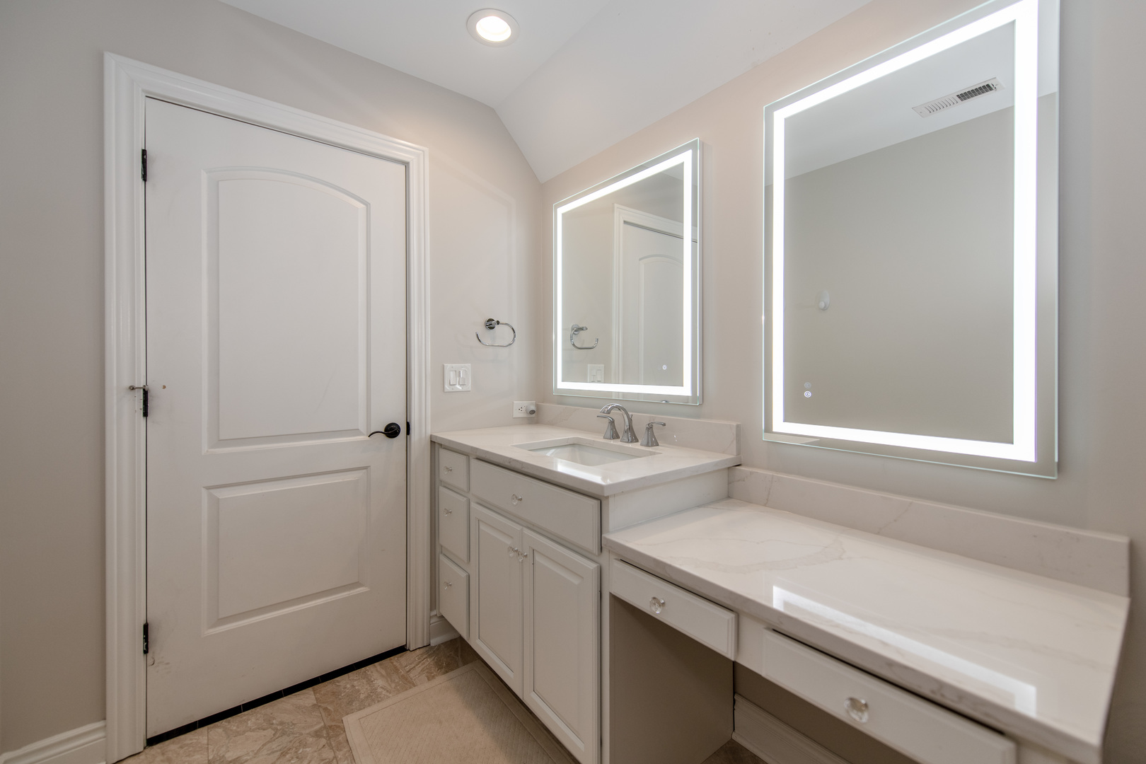 18911 S Palomino Drive, Shorewood, IL 60404