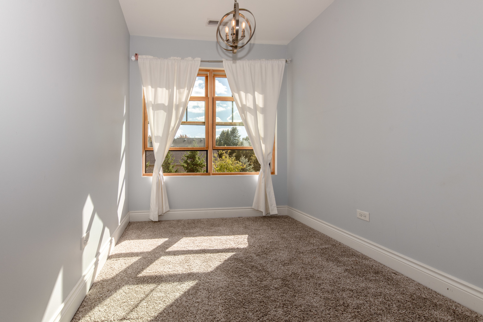 18911 S Palomino Drive, Shorewood, IL 60404