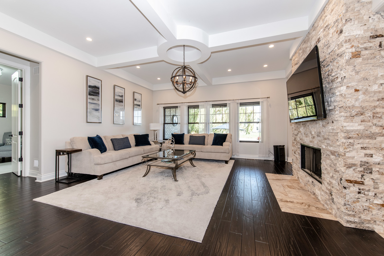 18911 S Palomino Drive, Shorewood, IL 60404