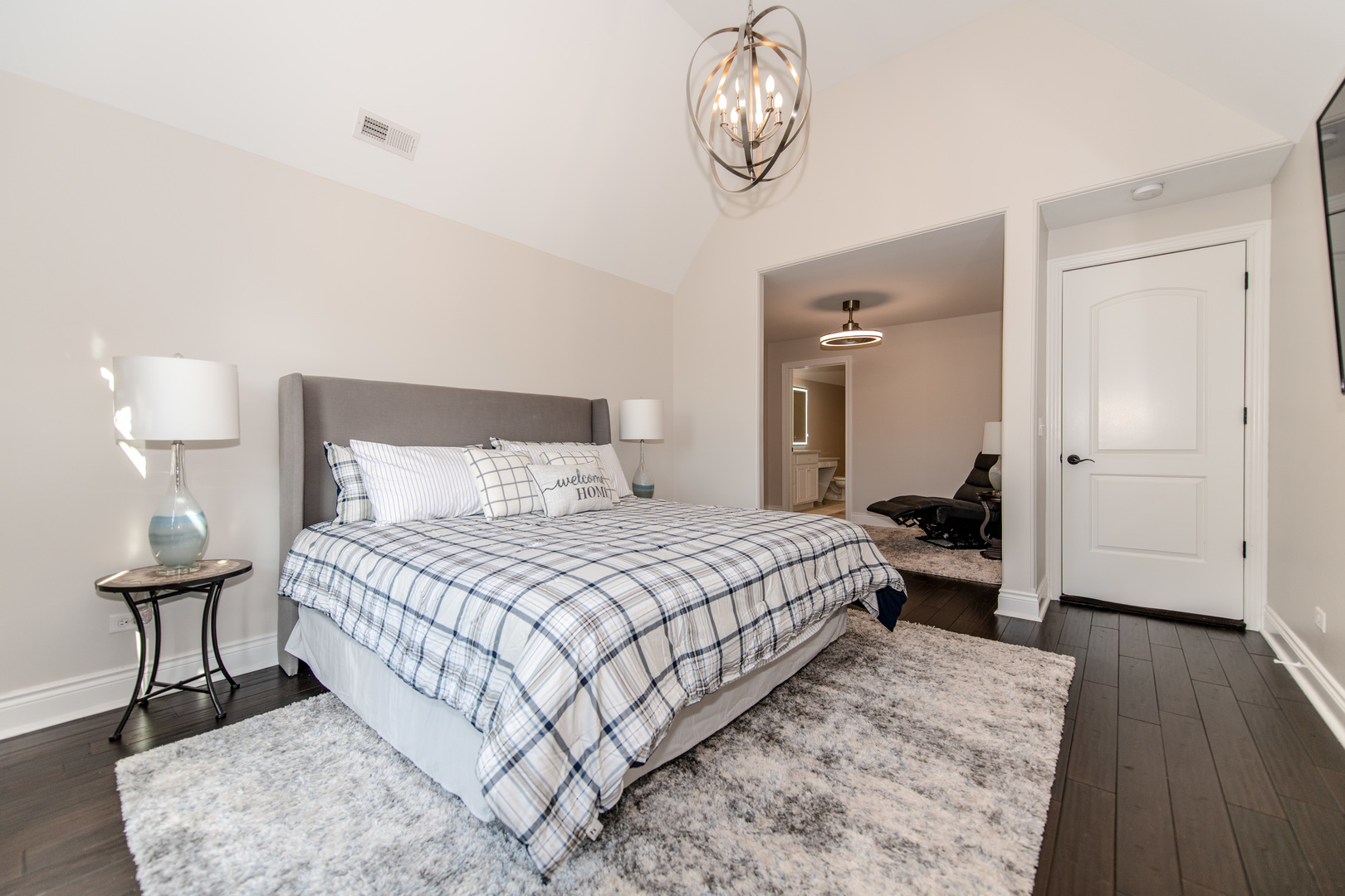 18911 S Palomino Drive, Shorewood, IL 60404