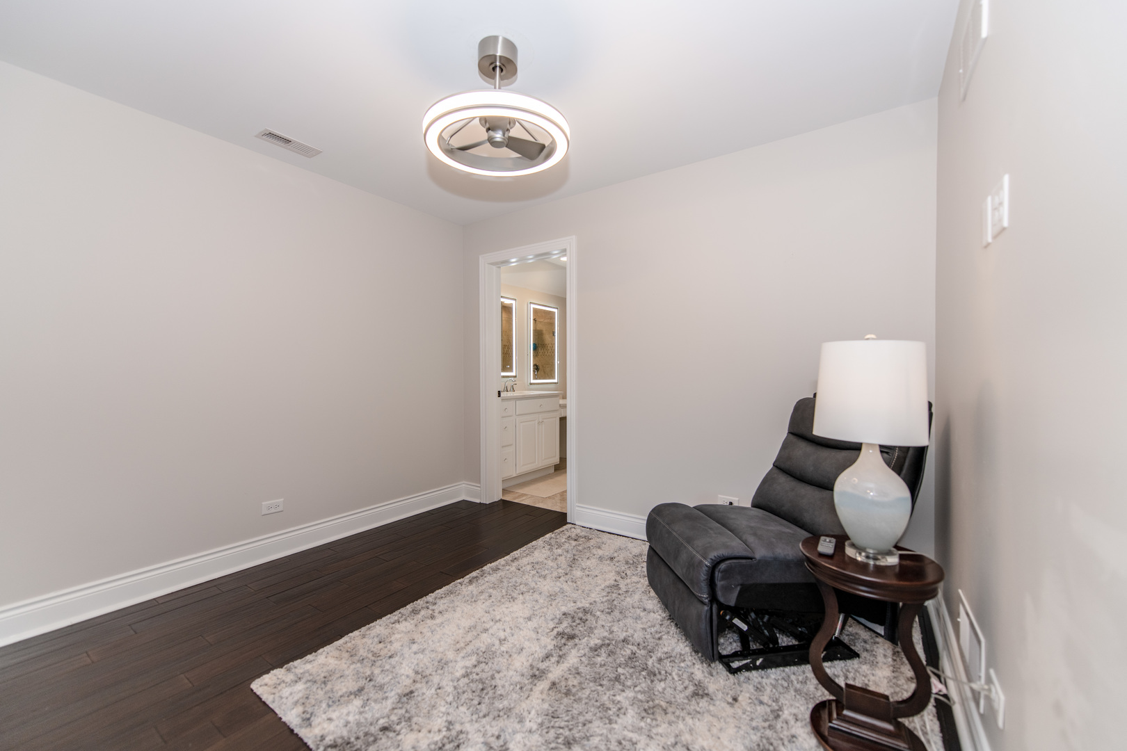 18911 S Palomino Drive, Shorewood, IL 60404