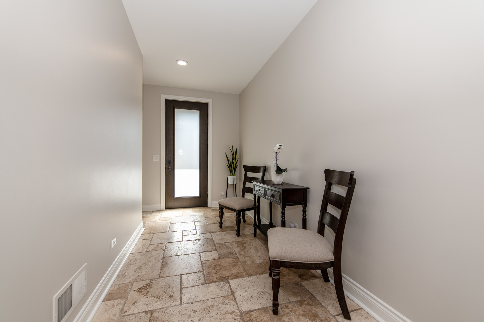 18911 S Palomino Drive, Shorewood, IL 60404