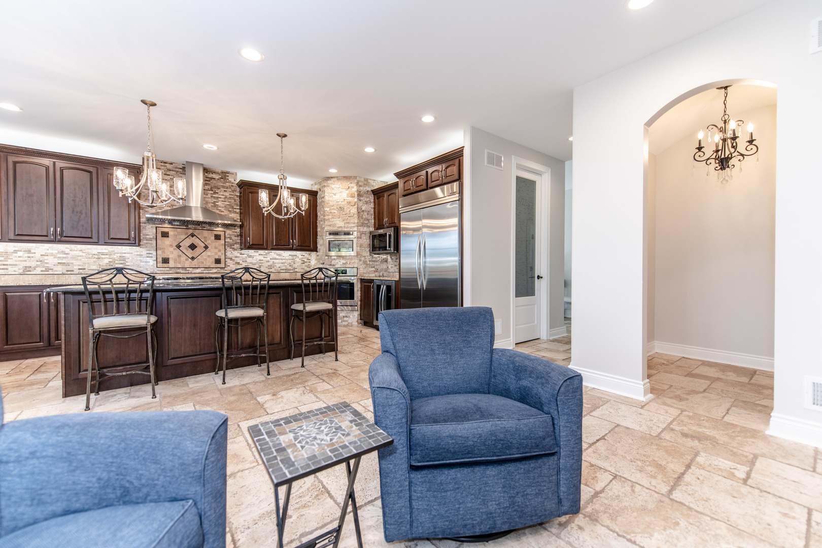 18911 S Palomino Drive, Shorewood, IL 60404