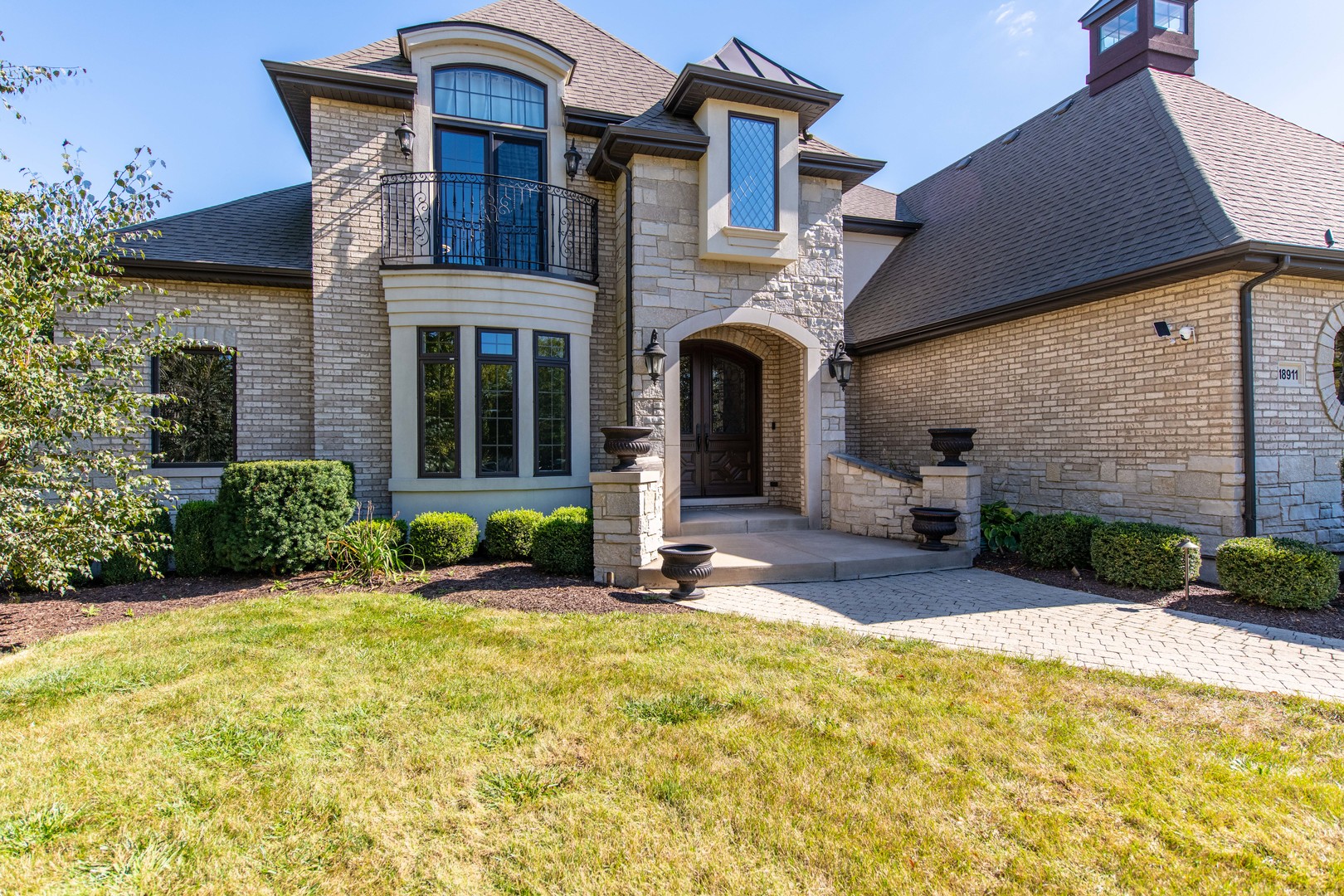 18911 S Palomino Drive, Shorewood, IL 60404