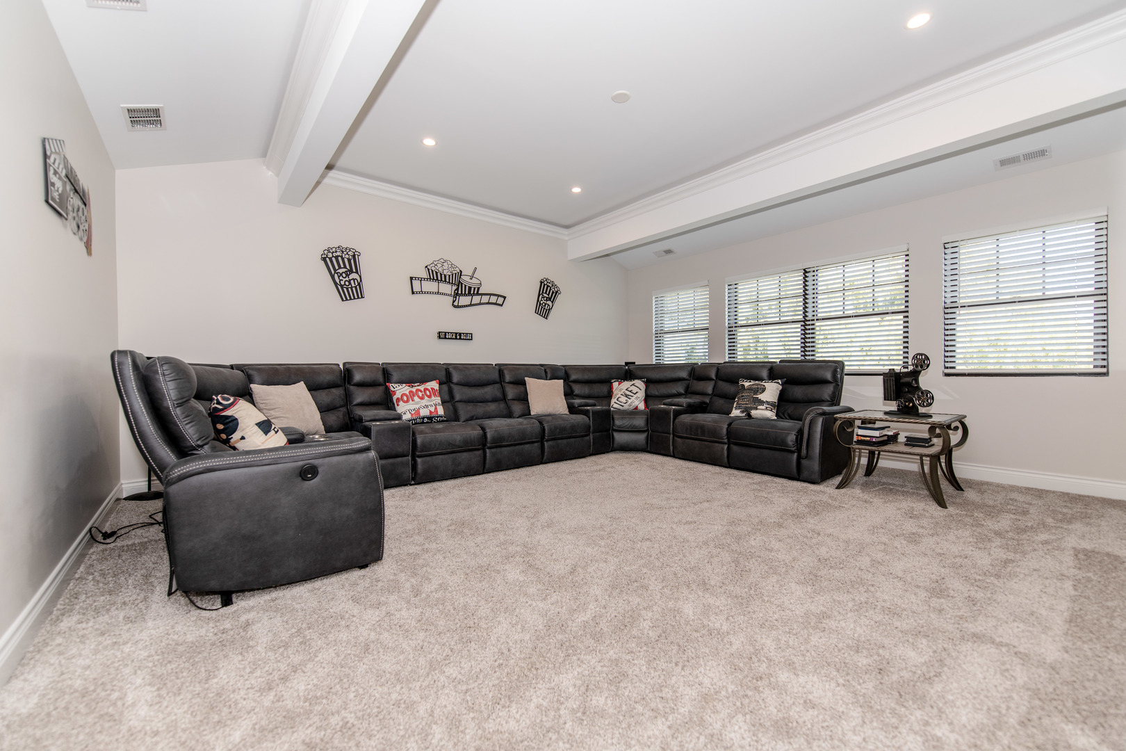 18911 S Palomino Drive, Shorewood, IL 60404