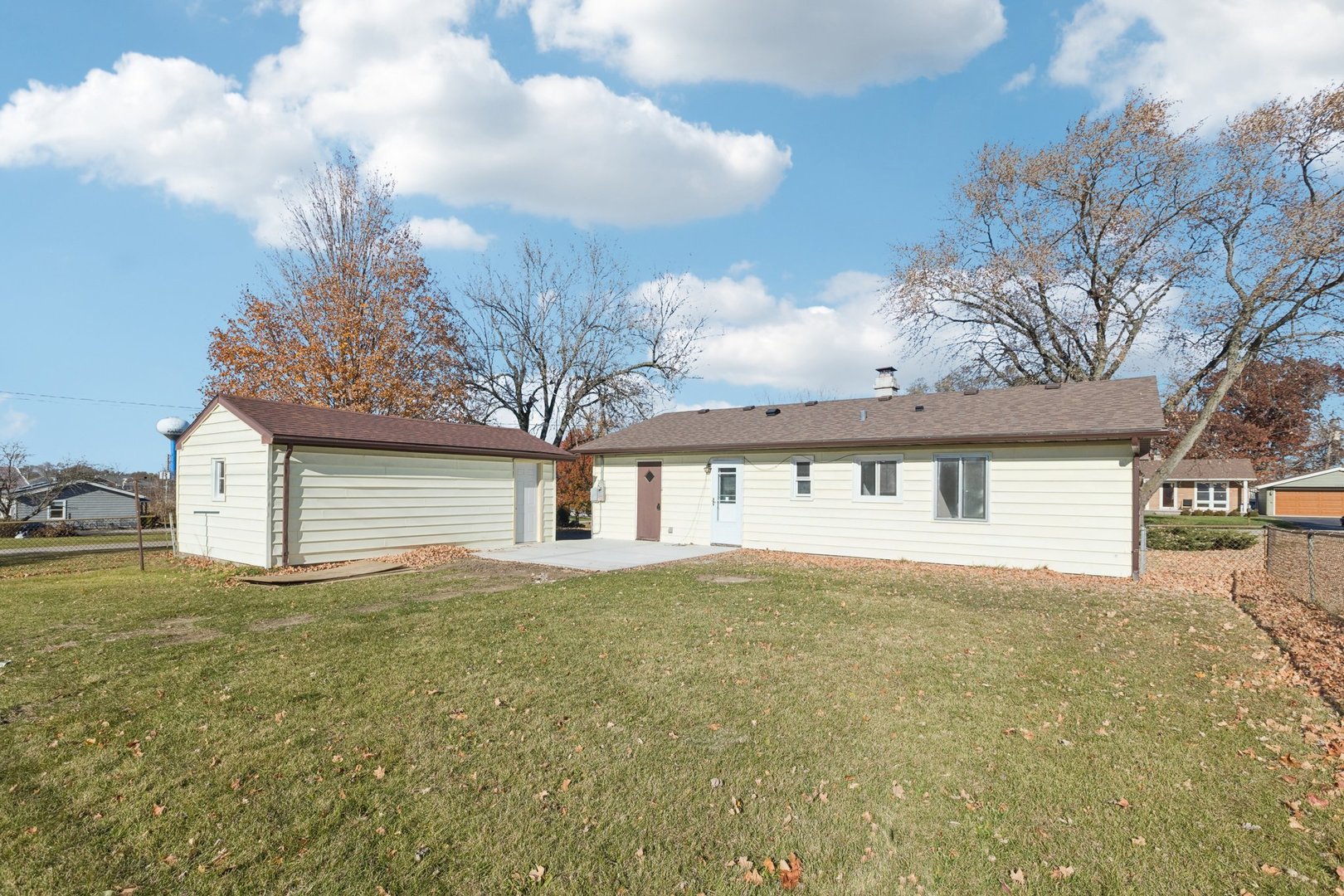 2413 Country Lane, McHenry, IL 60051