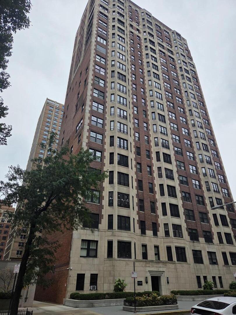 421 W Melrose Street #5D, Chicago, IL 60657
