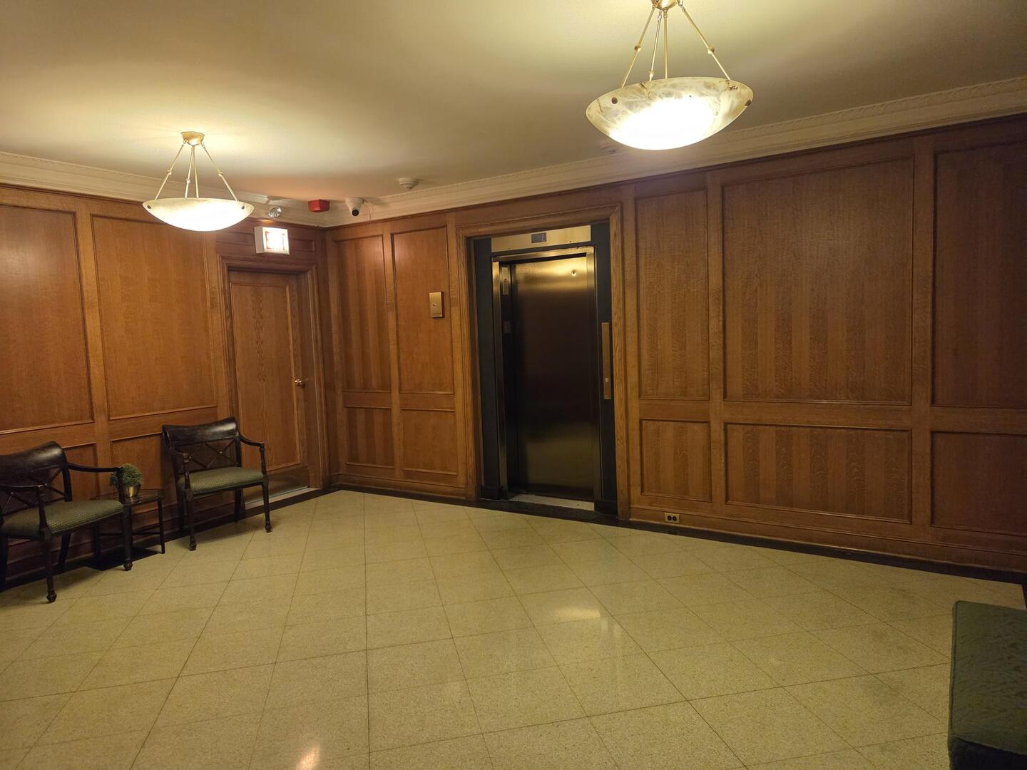 421 W Melrose Street #5D, Chicago, IL 60657