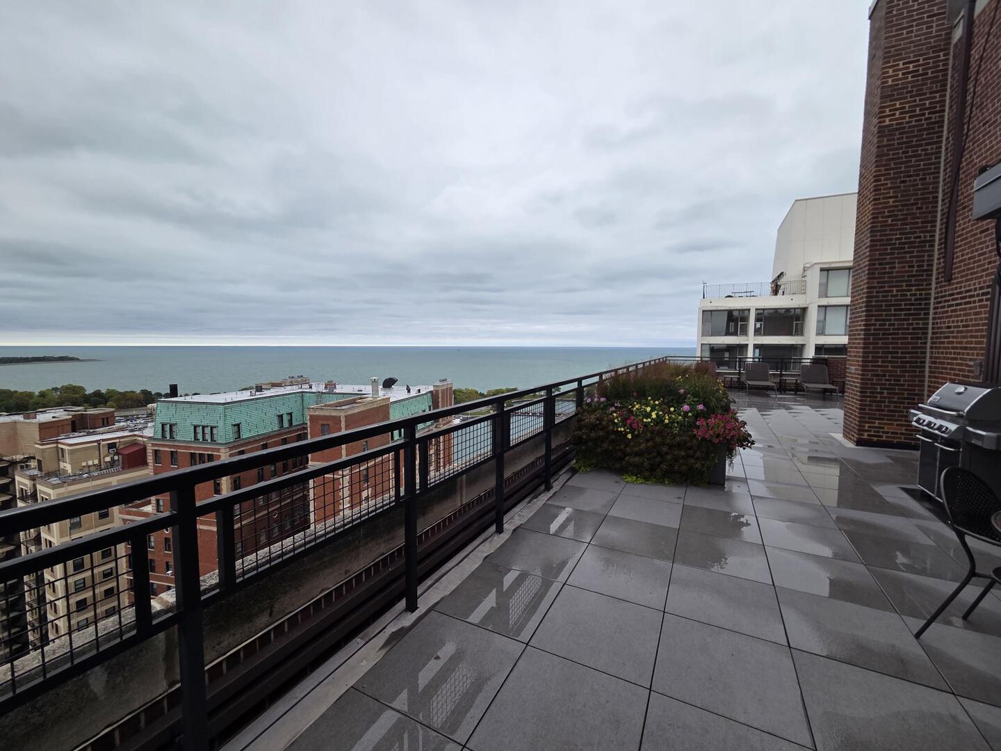 421 W Melrose Street #5D, Chicago, IL 60657