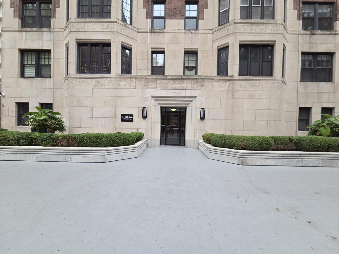 421 W Melrose Street #5D, Chicago, IL 60657