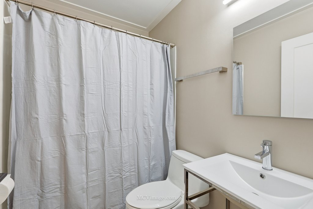 404 Sweetbriar Place, Plano, IL 60545