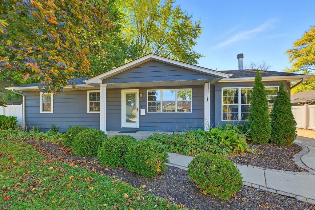 404 Sweetbriar Place, Plano, IL 60545