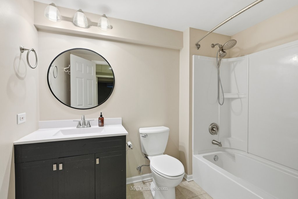 404 Sweetbriar Place, Plano, IL 60545