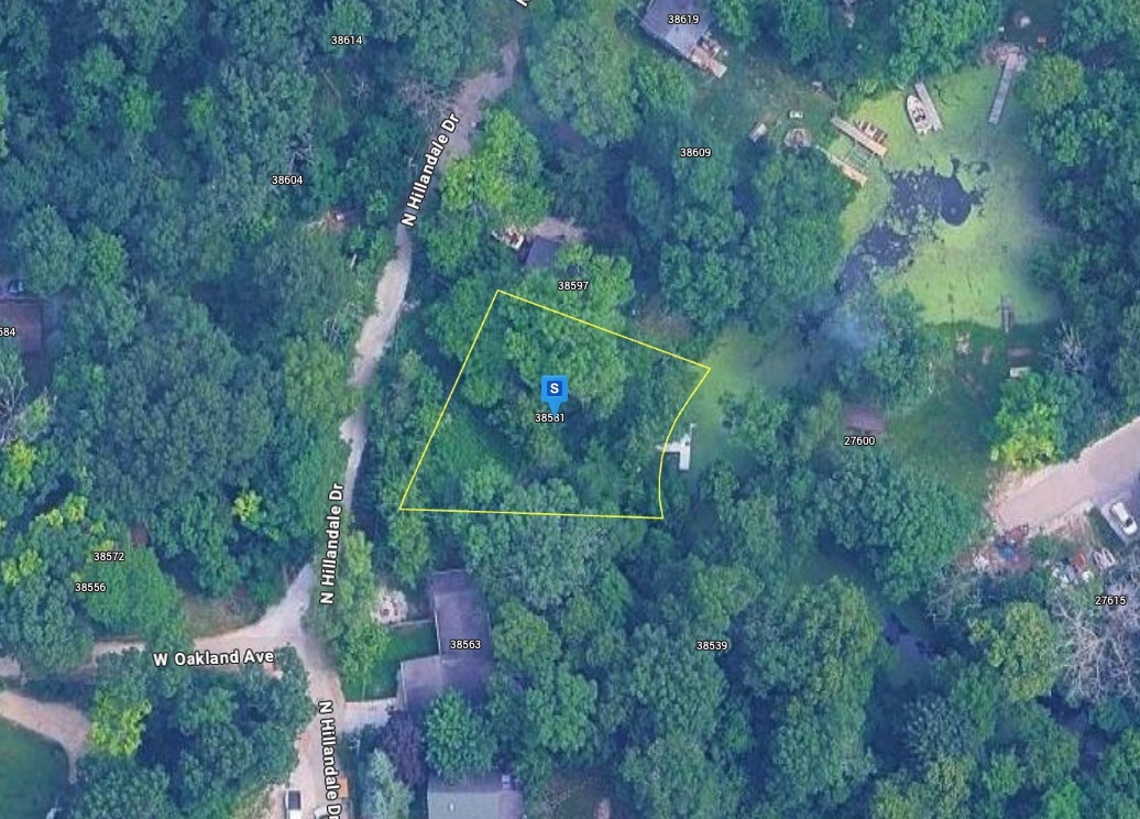 38581 N Hillandale Drive, Spring Grove, IL 60081