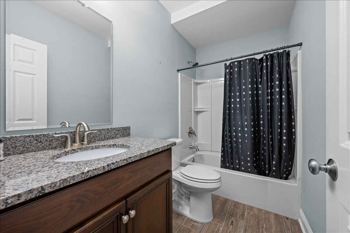 225 N Mill Street, Naperville, IL 60540