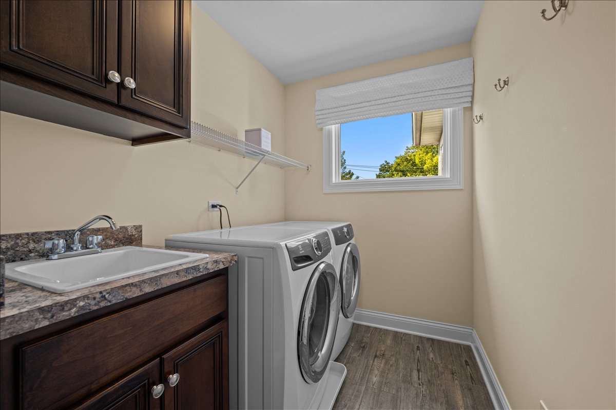 225 N Mill Street, Naperville, IL 60540