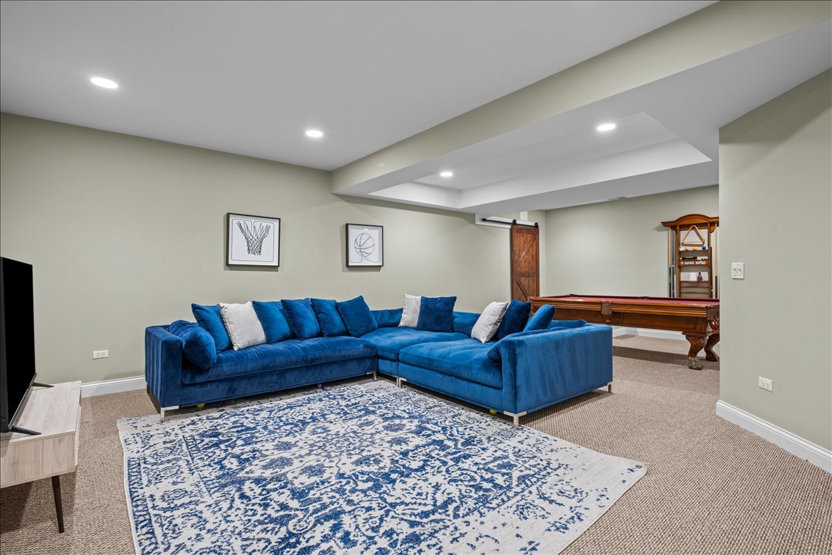 225 N Mill Street, Naperville, IL 60540