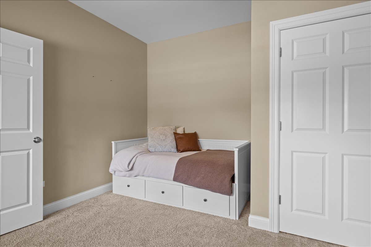 225 N Mill Street, Naperville, IL 60540