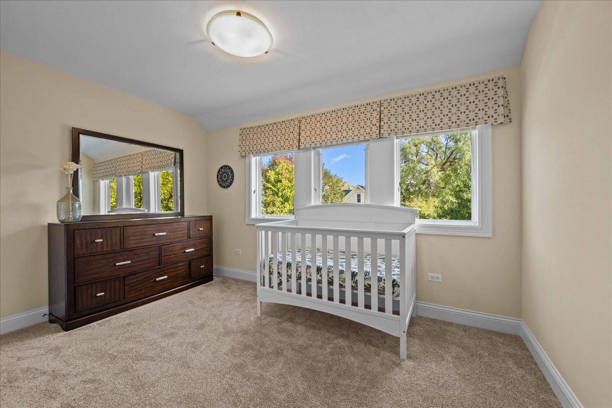 225 N Mill Street, Naperville, IL 60540