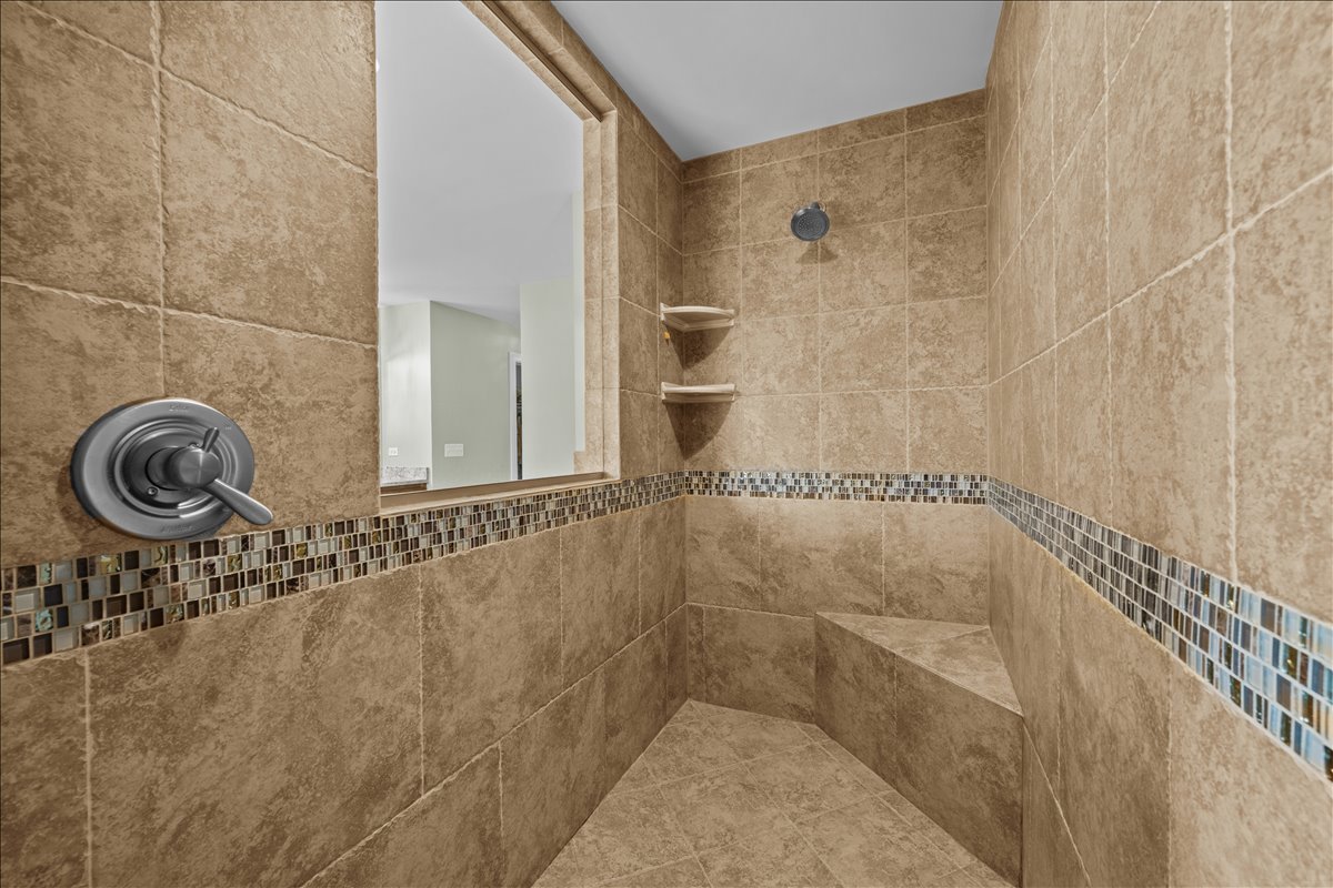 225 N Mill Street, Naperville, IL 60540