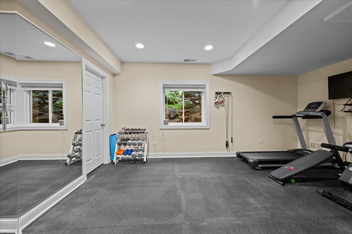 225 N Mill Street, Naperville, IL 60540