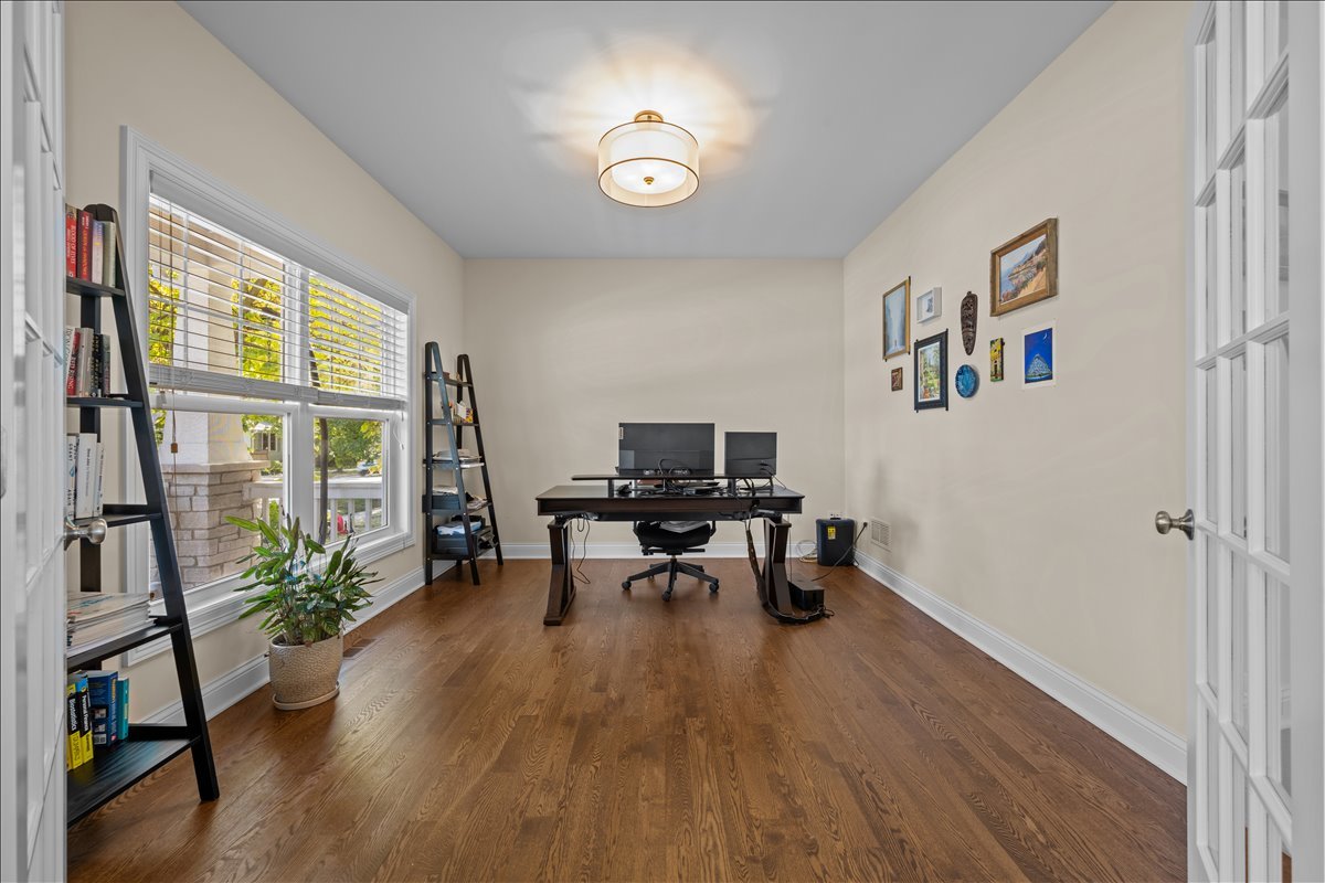 225 N Mill Street, Naperville, IL 60540