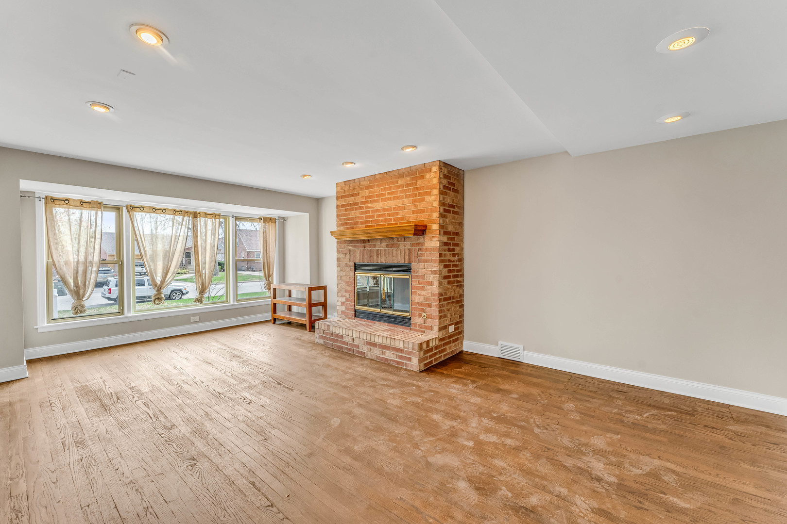 10026 S Spaulding Avenue, Evergreen Park, IL 60805