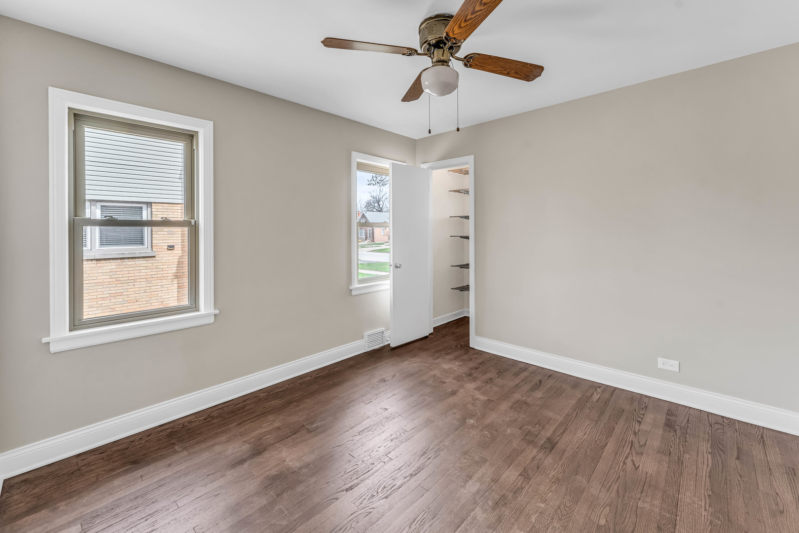 10026 S Spaulding Avenue, Evergreen Park, IL 60805