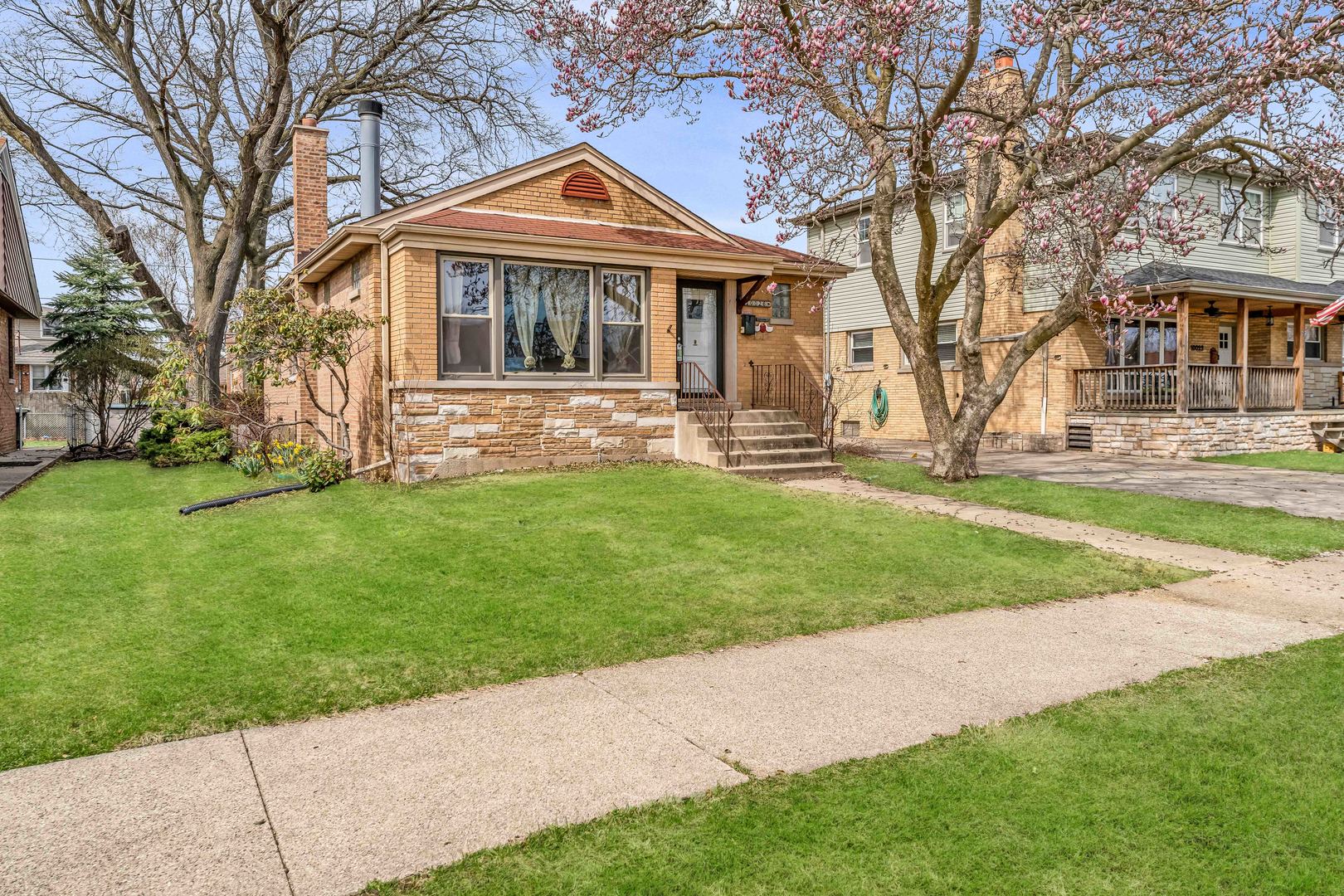 10026 S Spaulding Avenue, Evergreen Park, IL 60805