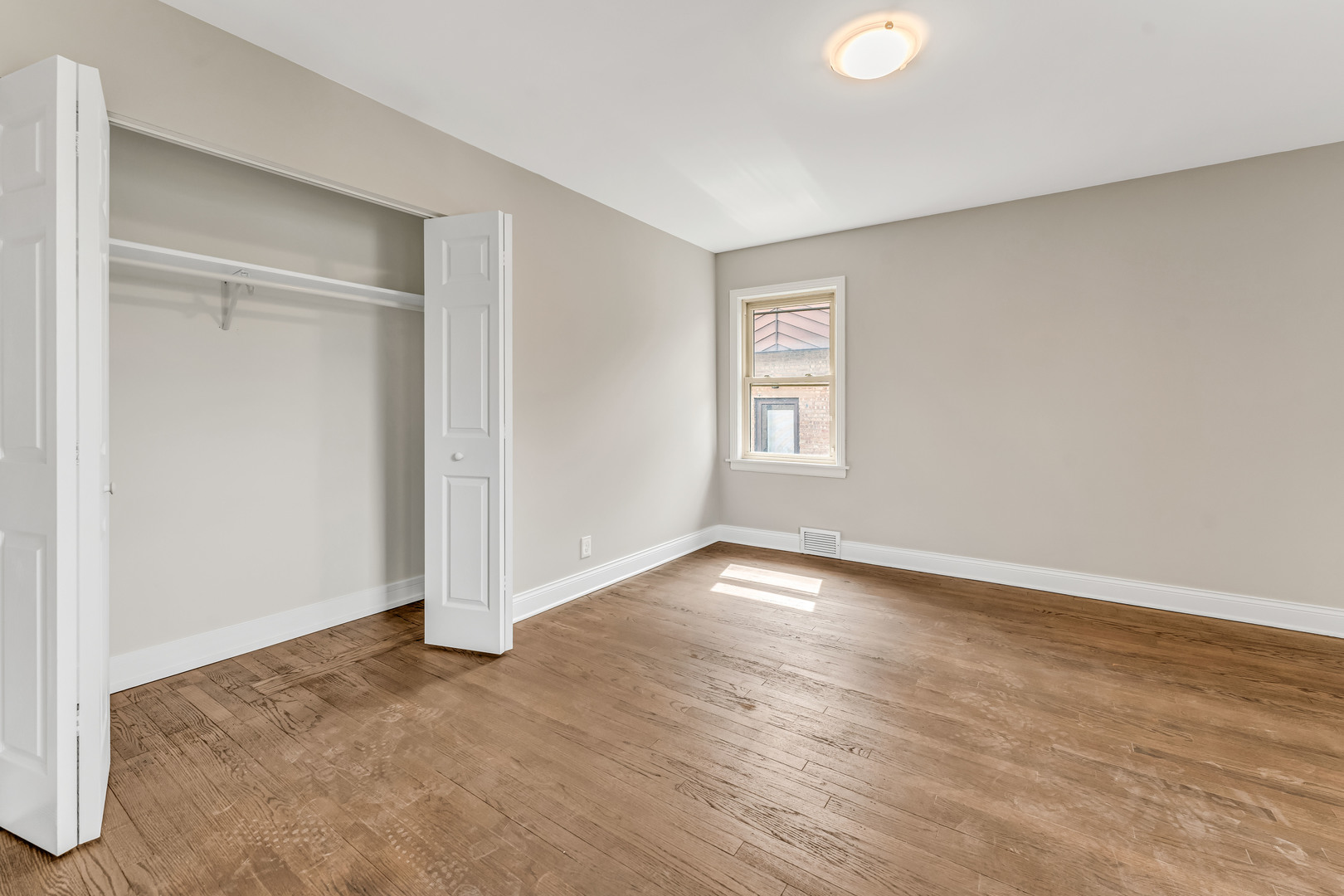 10026 S Spaulding Avenue, Evergreen Park, IL 60805