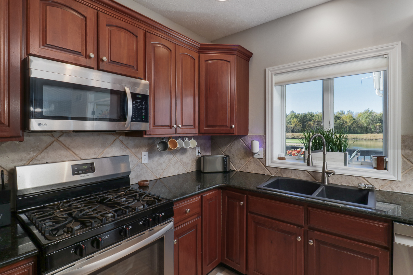 3 Pebblebrook Court, Bloomington, IL 61705