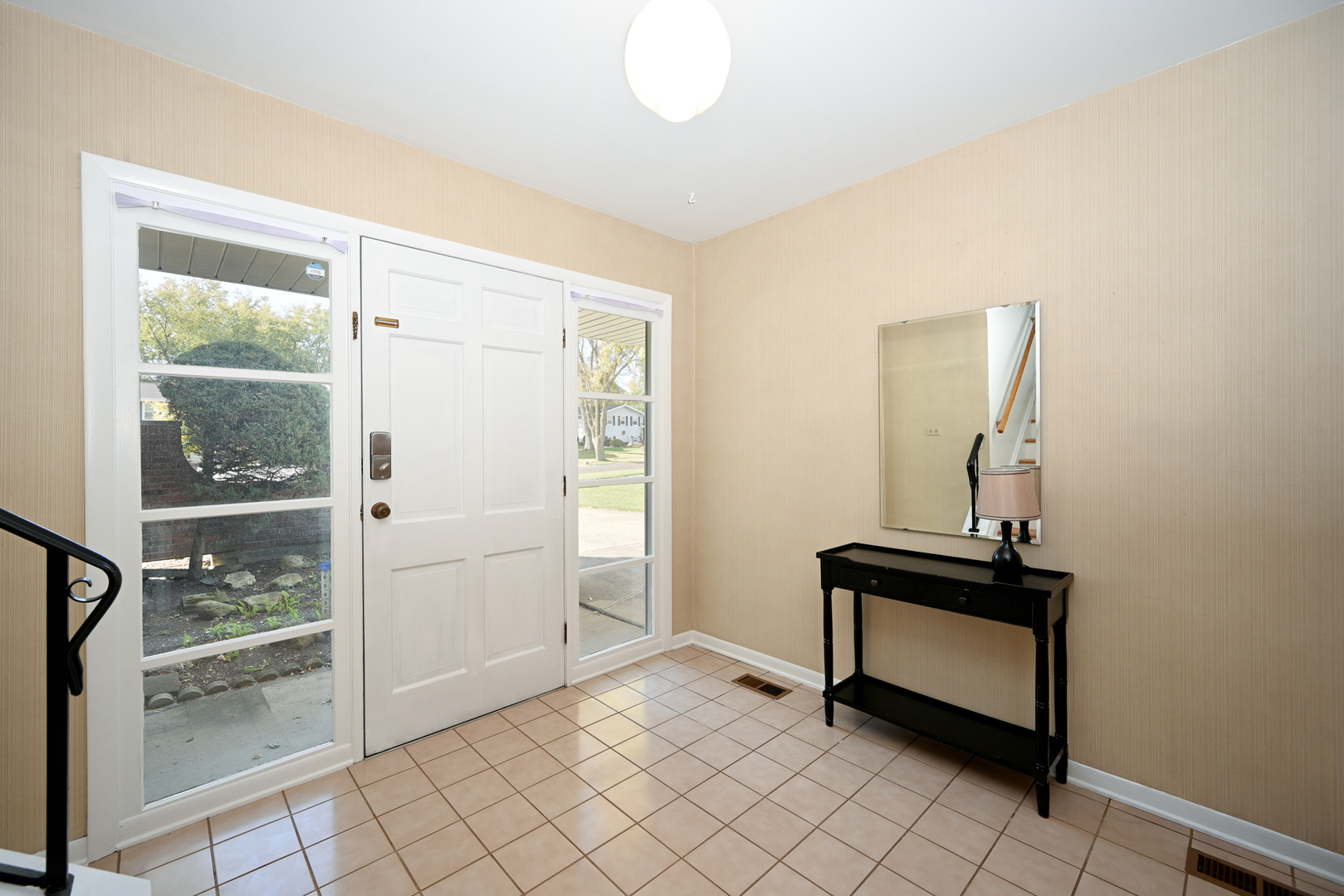 21W664 Glen Valley Drive, Glen Ellyn, IL 60137