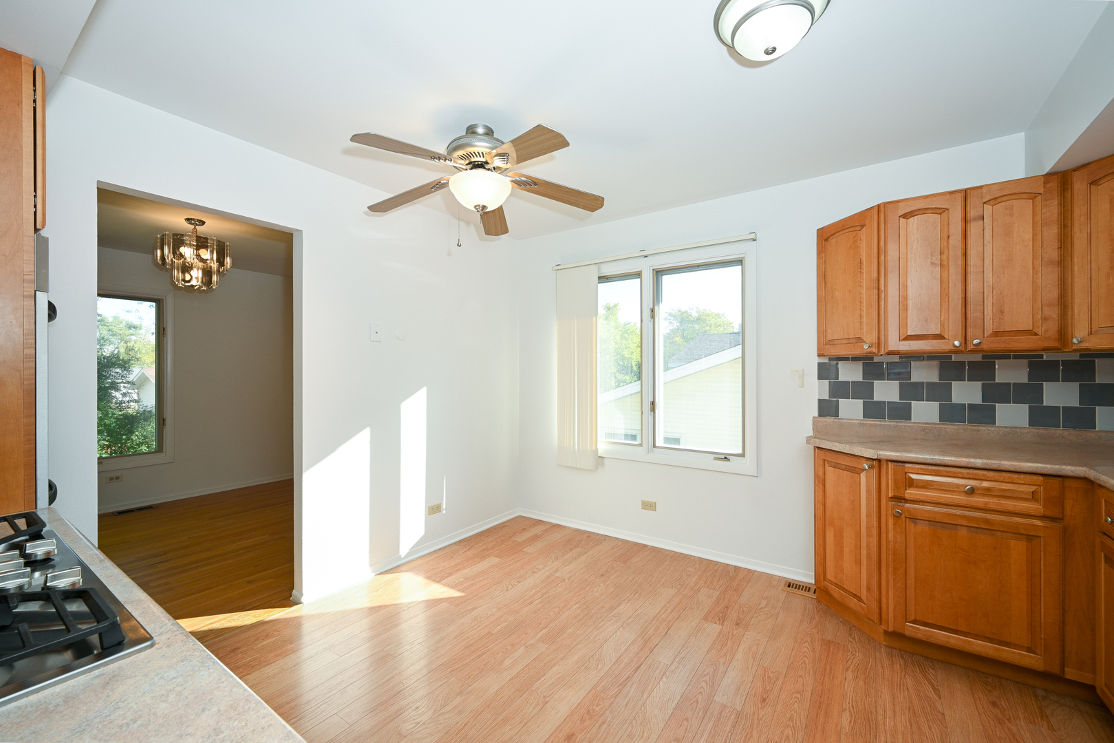 21W664 Glen Valley Drive, Glen Ellyn, IL 60137