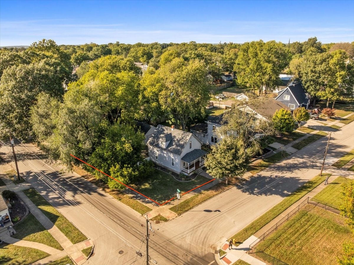 1219 Koch Street, Bloomington, IL 61701