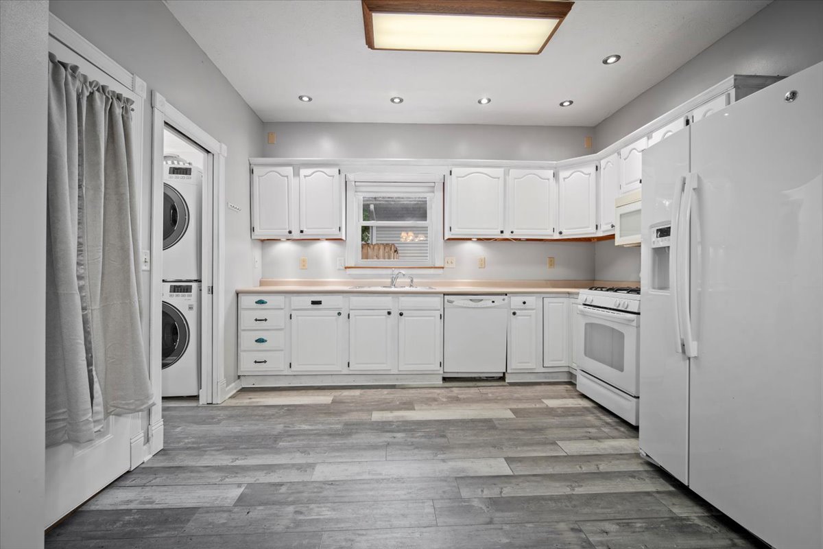 1219 Koch Street, Bloomington, IL 61701