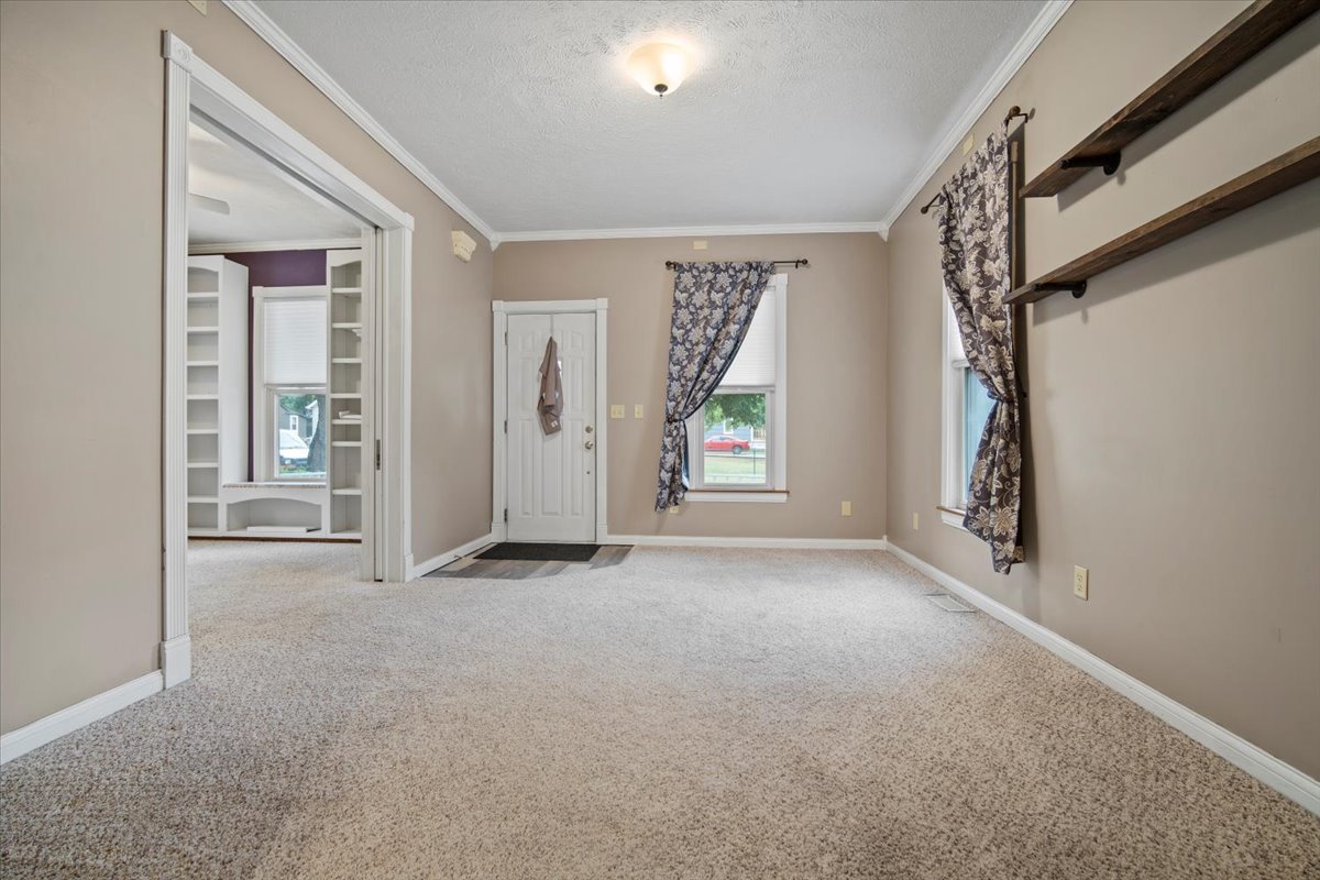 1219 Koch Street, Bloomington, IL 61701