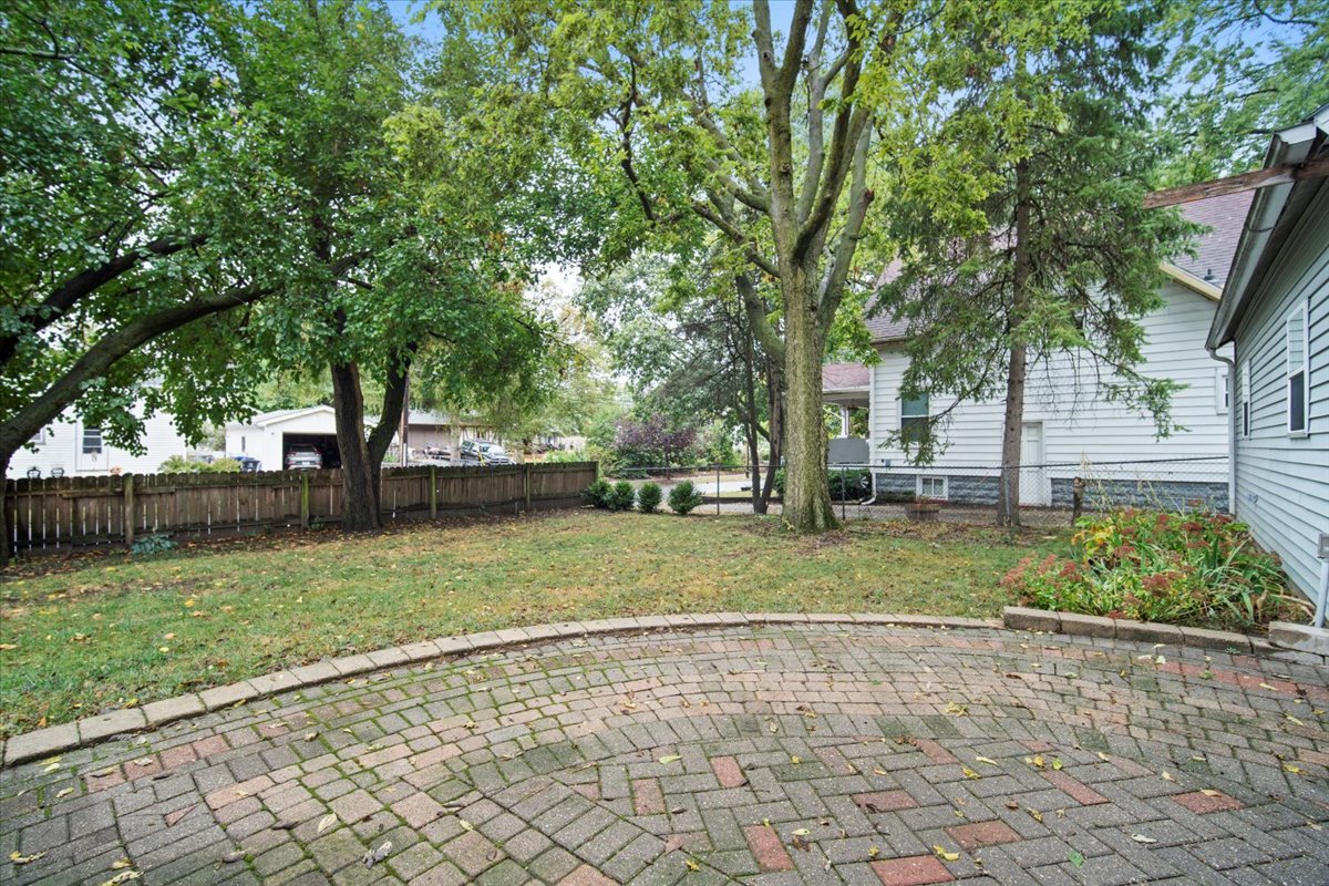 1219 Koch Street, Bloomington, IL 61701