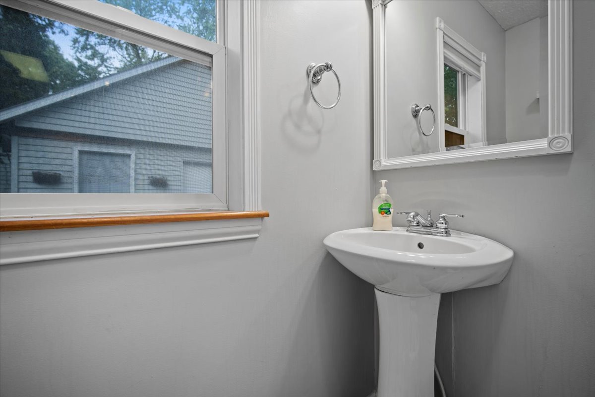 1219 Koch Street, Bloomington, IL 61701