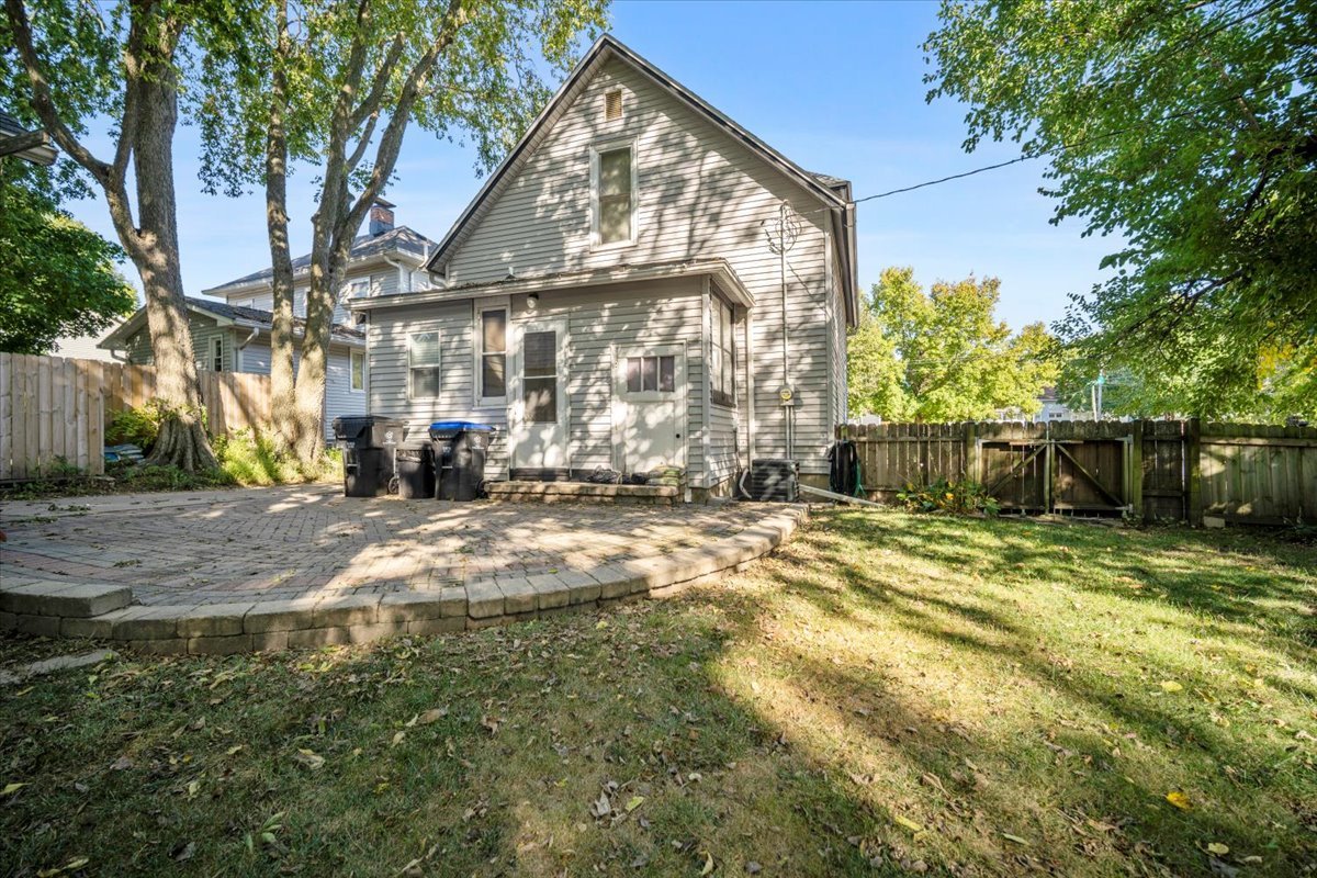 1219 Koch Street, Bloomington, IL 61701