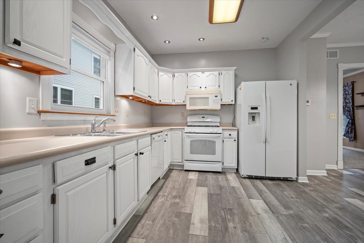 1219 Koch Street, Bloomington, IL 61701