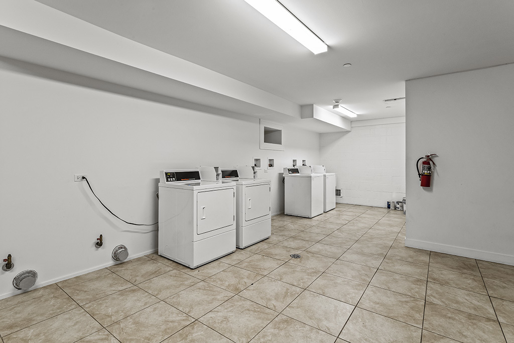 9954 S 84th Terrace #109, Palos Hills, IL 60465