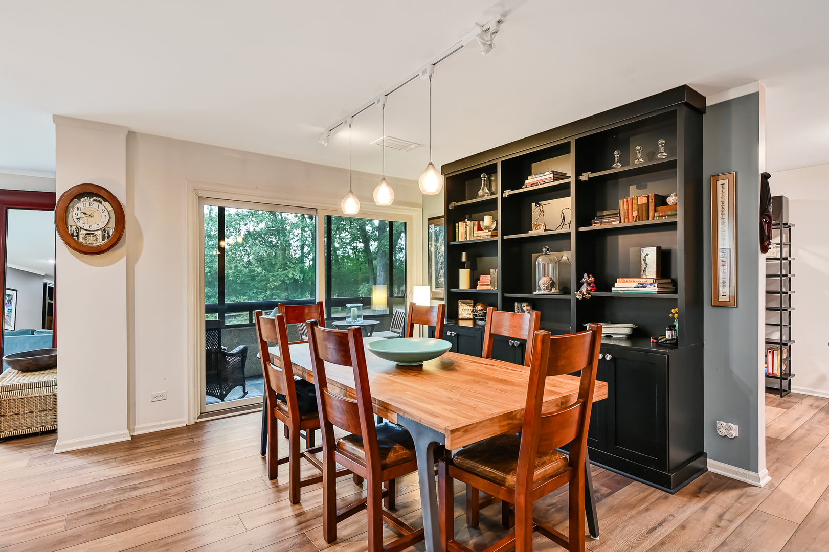 1409 Burr Oak Road #111A, Hinsdale, IL 60521