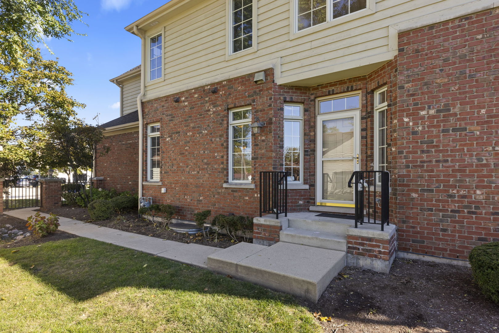 1161 Lisle Place, Lisle, IL 60532