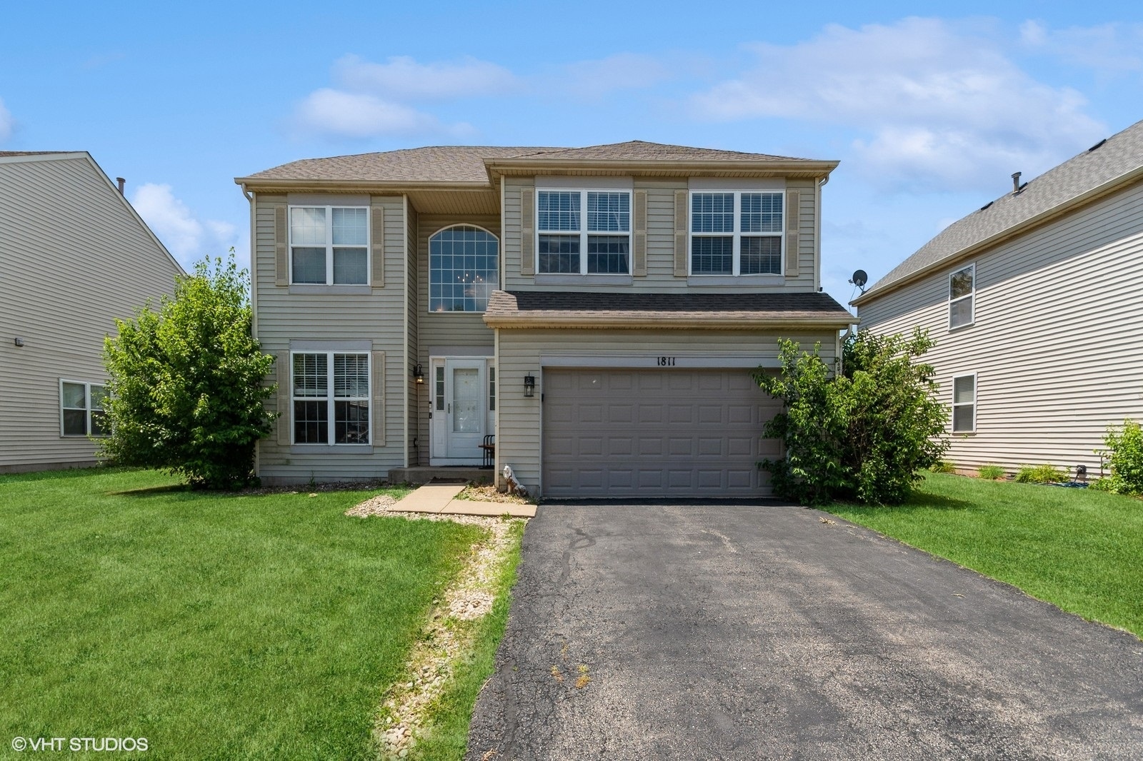 1811 Prairie Ridge Drive, Plainfield, IL 60586