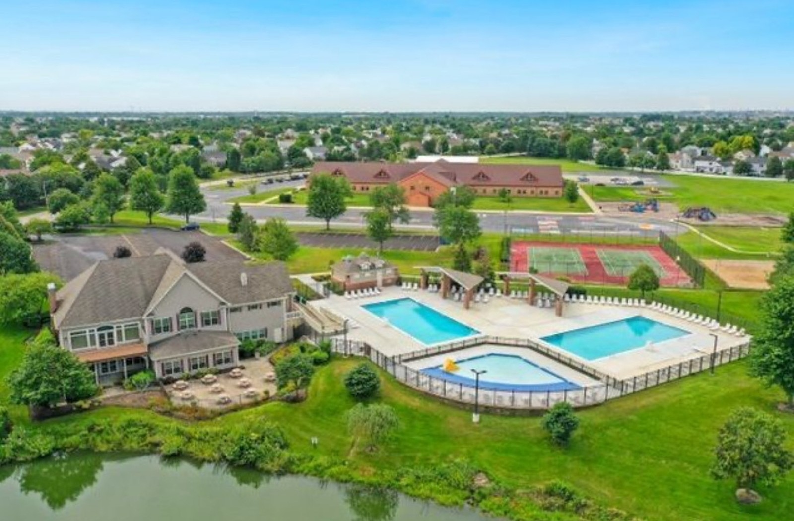 1811 Prairie Ridge Drive, Plainfield, IL 60586