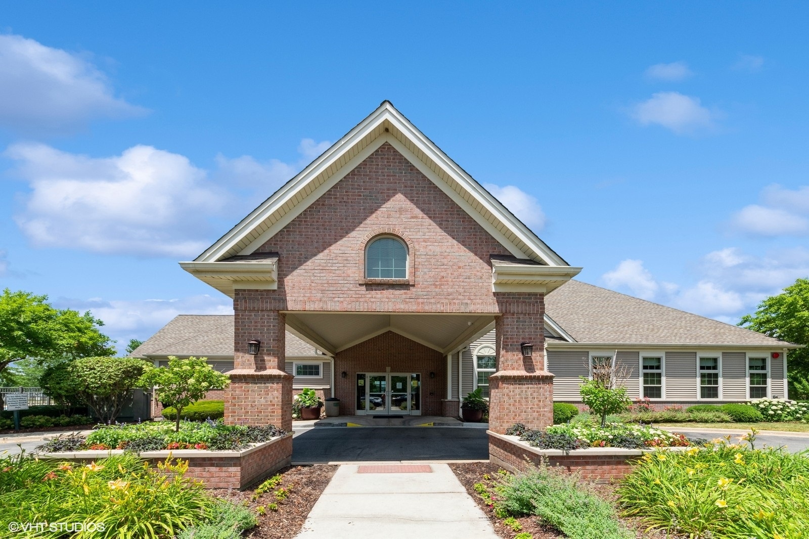 1811 Prairie Ridge Drive, Plainfield, IL 60586