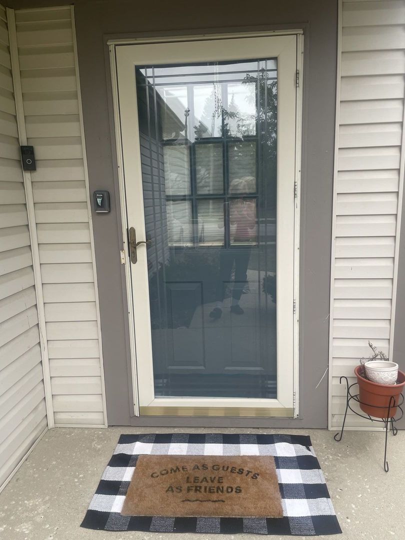 2617 CARROLWOOD Road #2617, Naperville, IL 60540