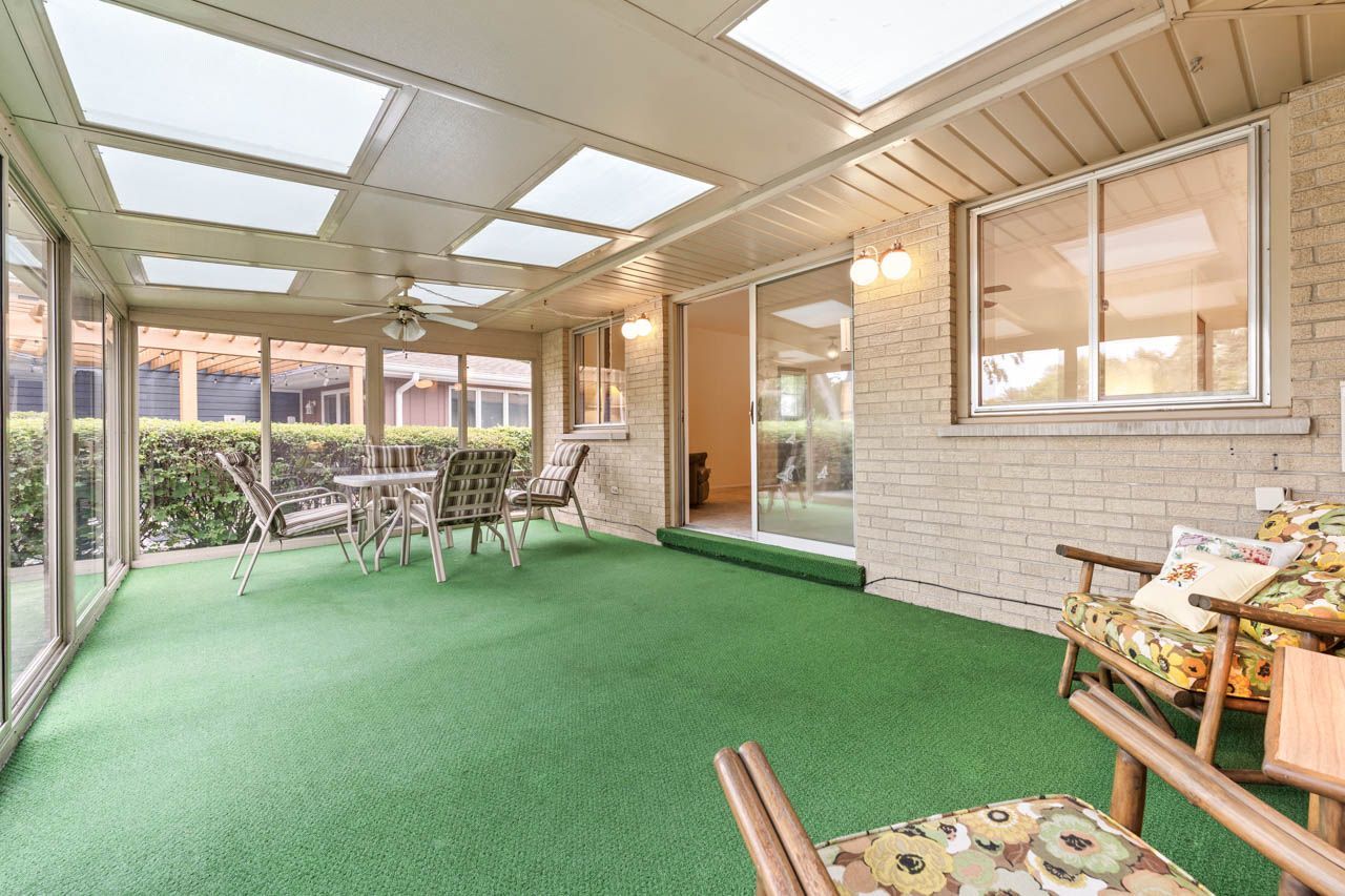 1512 N Oneida Lane, Mount Prospect, IL 60056