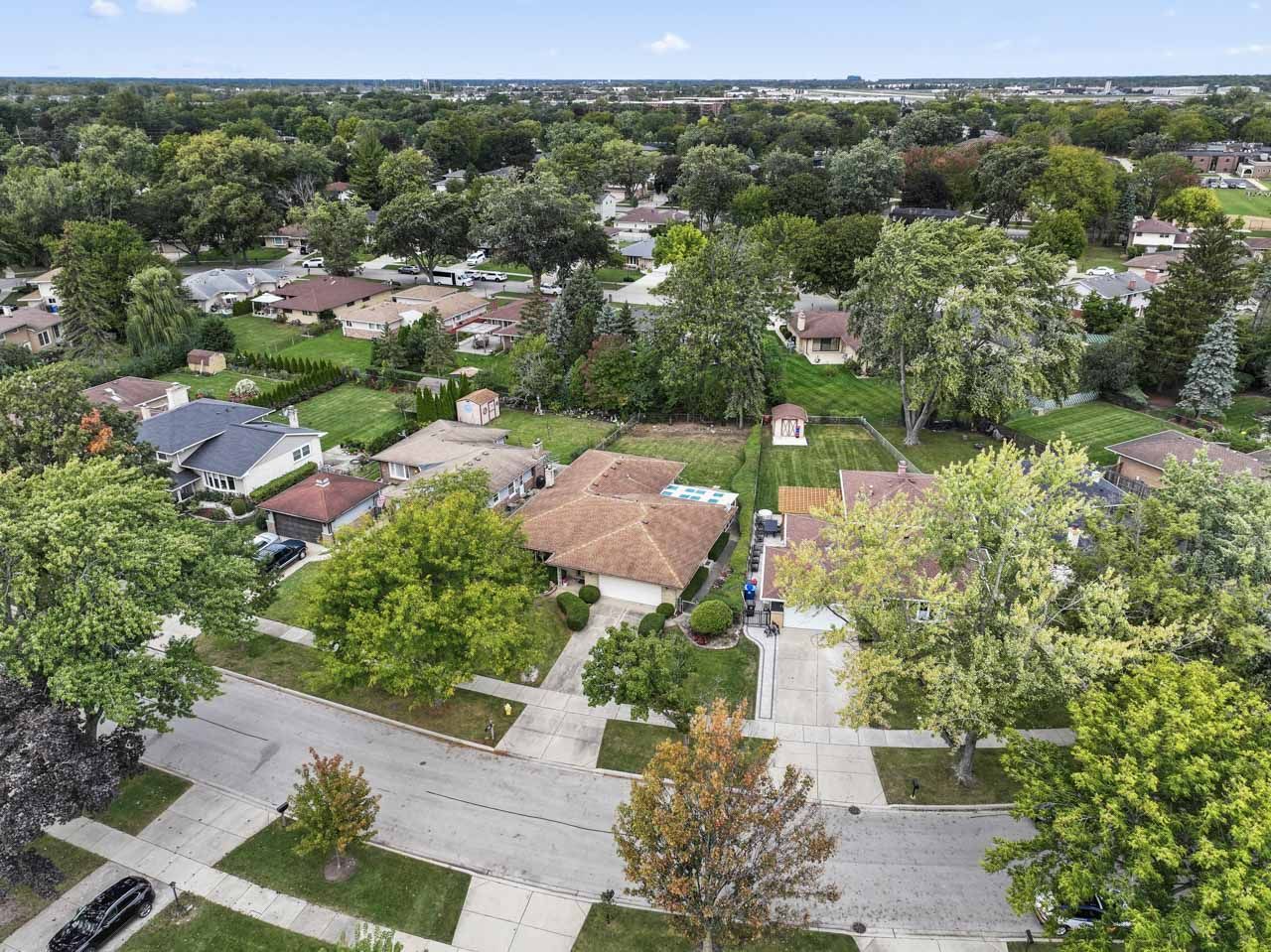 1512 N Oneida Lane, Mount Prospect, IL 60056