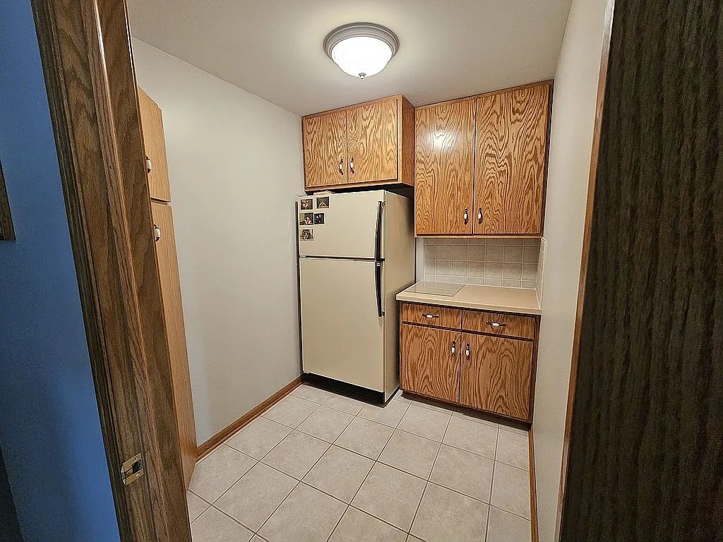 18816 S Chestnut Drive, Shorewood, IL 60404